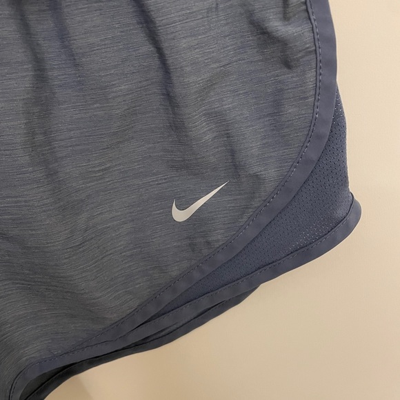 Nike dri-fit tempo running shorts - Picture 4 of 6